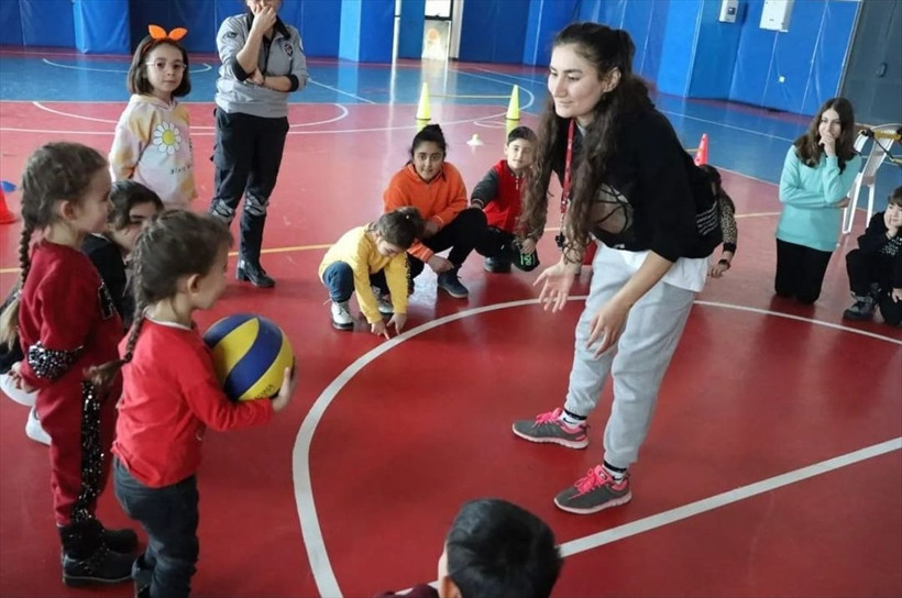 Ardahan'daki depremzede çocuklar çeşitli etkinliklerle eğlendi - Resim: 7