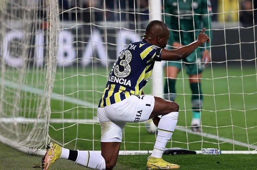Fenerbahçe'nin golcüsü Valencia efsaneler arasına girdi - Resim: 1