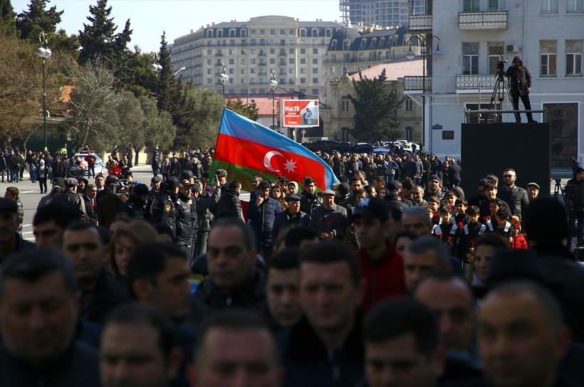 Azerbaycan'da Hocalı Soykırımı kurbanları anıldı! Ermeniler 106'sı kadın, 70'i yaşlı, 63'ü çocuk 613 Azerbaycan vatandaşını katletti - Resim: 13
