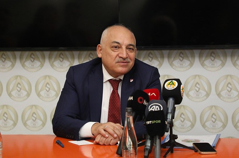 Galatasaray ile Fenerbahçe'nin 'yabancı' anlaşmazlığı! Serbest mi olacak 8+3 devam mı edecek? - Resim: 1