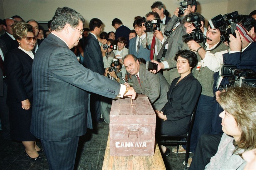 8. Cumhurbaşkanı Turgut Özal'ın ölümünün üzerinden 30 yıl geçti - Resim: 7