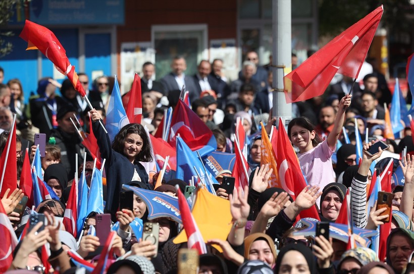 Son Dakika: Cumhurbaşkanı Erdoğan Sultanbeyli'de halkla buluştu: İstanbul içler acısı bir hale gelmiştir - Resim : 4