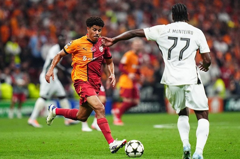Ünlü yorumcudan iki Galatasaraylı için flaş sözler: "Fiyasko" - Resim: 6