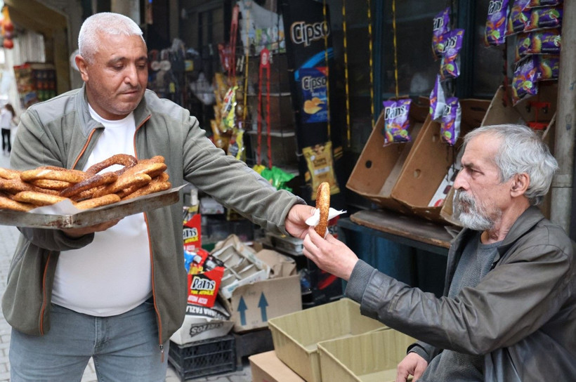 20 yıl simit sattı, 49 yaşında atandı - Resim: 2