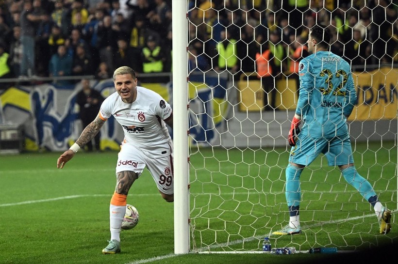 Son dakika Galatasaray haberleri... Galatasaray Ankaragücü'nü 4-1 yendi! Şampiyonluk maçından unutulmaz fotoğraflar - Resim: 4