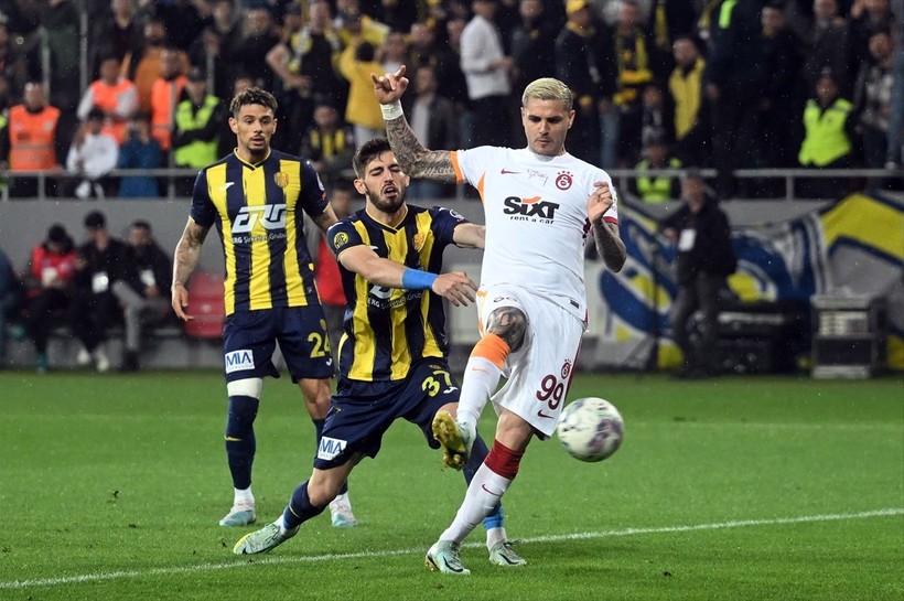 Son dakika Galatasaray haberleri... Galatasaray Ankaragücü'nü 4-1 yendi! Şampiyonluk maçından unutulmaz fotoğraflar - Resim: 19
