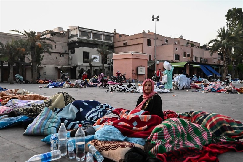 Fas'ı enkaza çeviren deprem! Göbek bağı kopmamış yenidoğan toprak altından çıkarıldı - Resim: 18