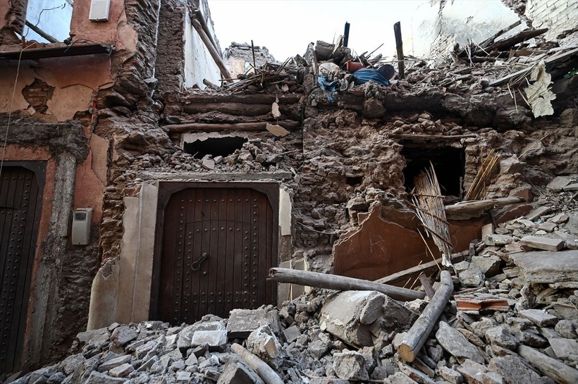Fas'ı enkaza çeviren deprem! Göbek bağı kopmamış yenidoğan toprak altından çıkarıldı - Resim: 27