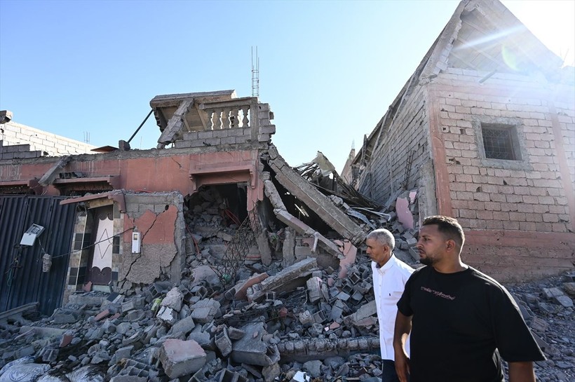 Fas'ı enkaza çeviren deprem! Göbek bağı kopmamış yenidoğan toprak altından çıkarıldı - Resim: 79