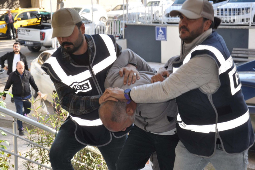 Manisa'daki asansör cinayetinde yeni detaylar ortaya çıktı! İşte annesinin aşkı tarafından öldürülen kızın son sözleri... - Resim: 16