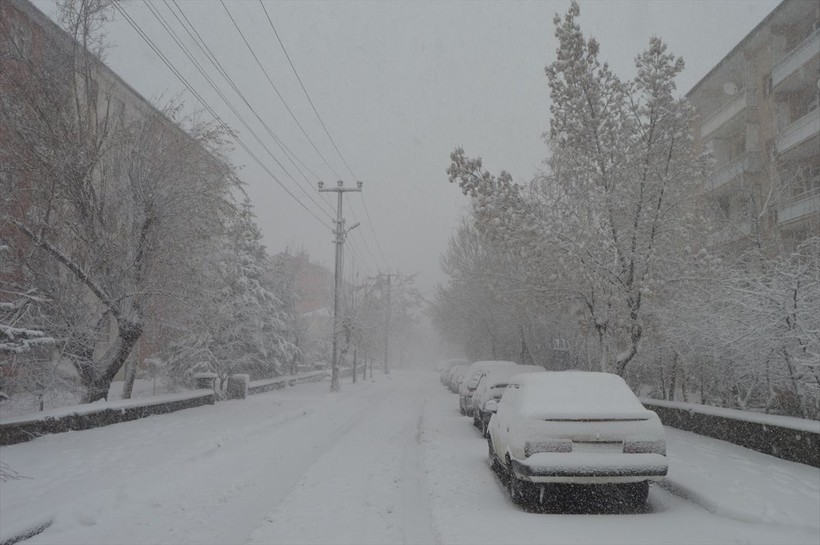 Başkent Ankara beyaz masalı yaşıyor! Yurt genelinden kar manzaraları ❄️☃️🧤 - Resim: 27