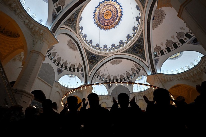 Miraç Kandili yurt genelinde dualarla idrak edildi - Resim: 10