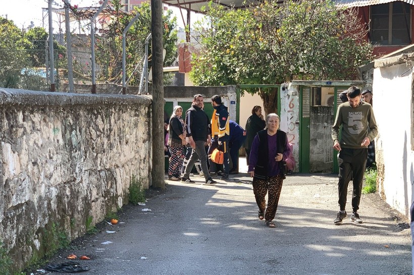 Uyuşturucu için para isteyen oğlunu, çıkan tartışmada öldürdü - Resim: 2