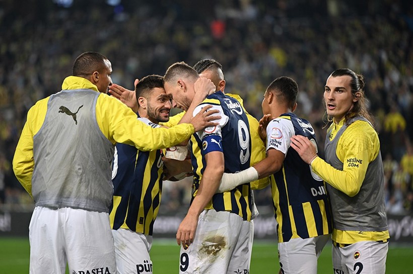 Fenerbahçe Galatasaray'ın rekorunu kırdı - Resim : 1