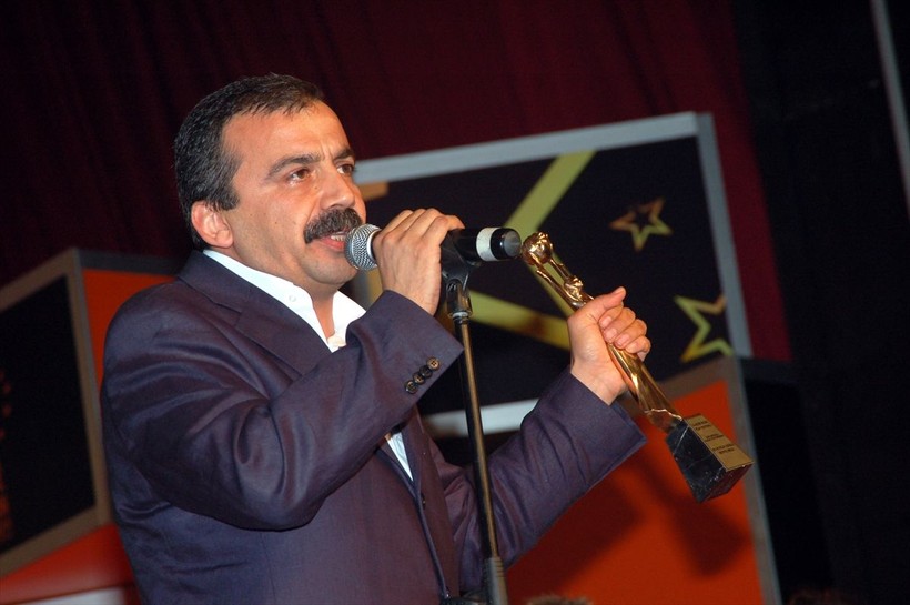 Yönetmen, senarist, yapımcı, oyuncu ve siyasetçi... Sırrı Süreyya Önder kimdir? - Resim: 8
