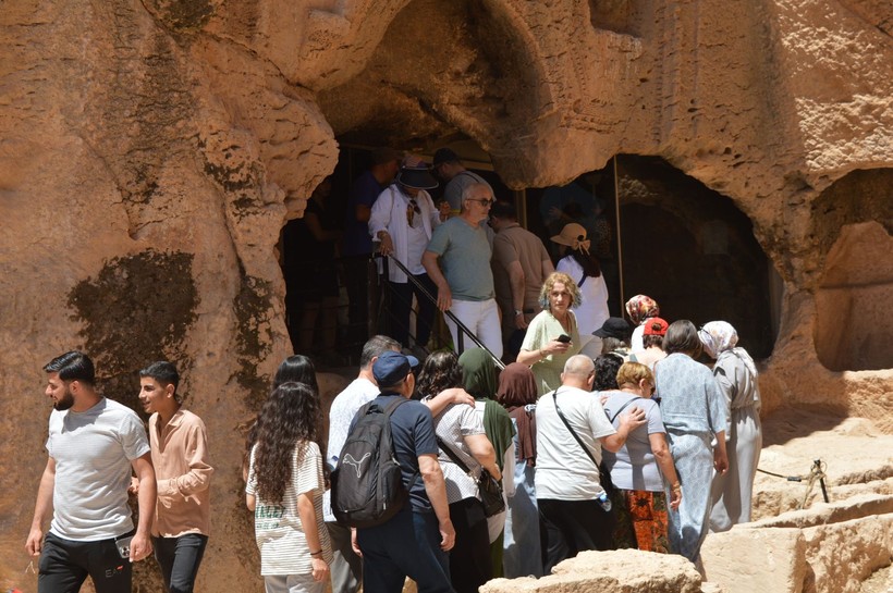 Kurban Bayramı'nda Mardin'e turist akını! Oteller doldu, çevre illerde konaklıyorlar - Resim: 1