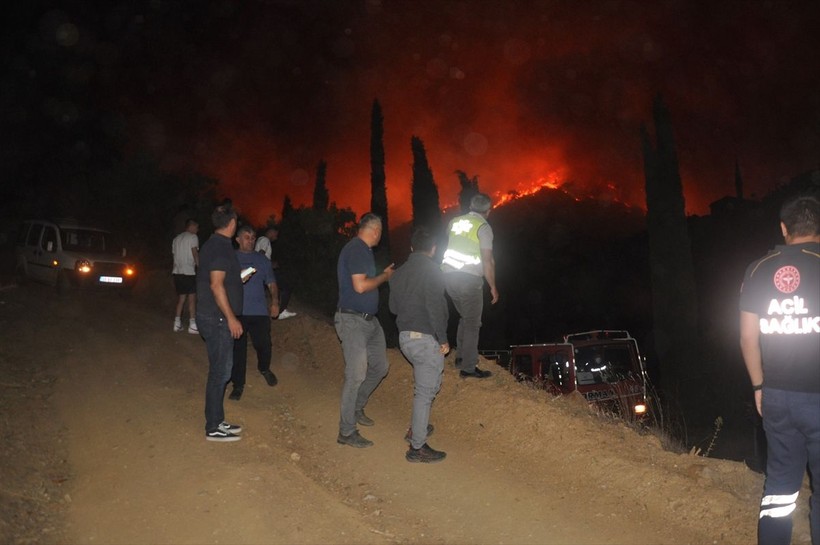 İzmir Ödemiş'te orman yangını çıktı - Resim: 4