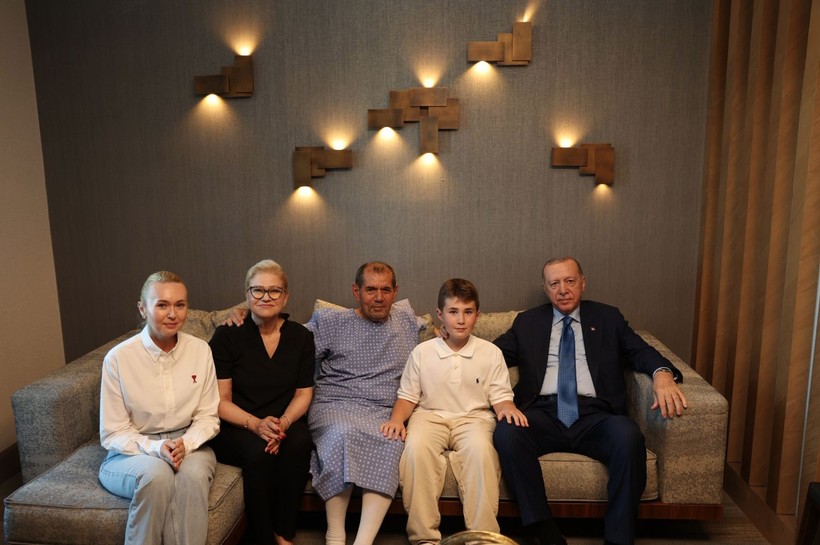 Cumhurbaşkanı Erdoğan ameliyat olan Dursun Özbek'i ziyaret etti - Resim : 4