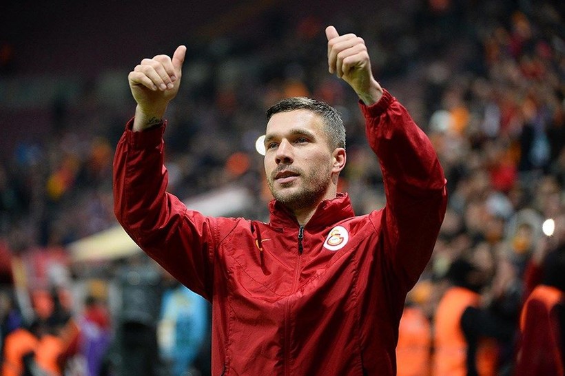 Galatasaray'ın eski yıldızı Lukas Podolski için harekete geçtiler: İşte yeni takımı - Resim: 4