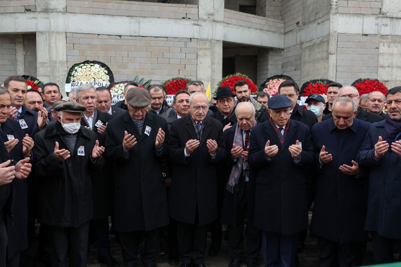 CHP lideri Kemal Kılıçdaroğlu dayısı Ali Gündüz'ü son yolculuğuna uğurladı - Resim: 1