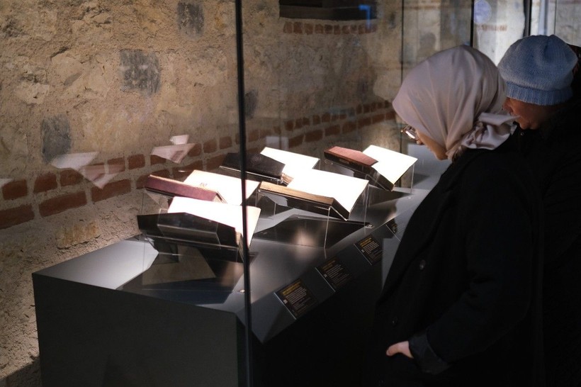 İstanbul'un en büyük kütüphanesi olan Rami Kütüphanesi'nde ilk sergi gerçekleştirildi! - Resim: 11