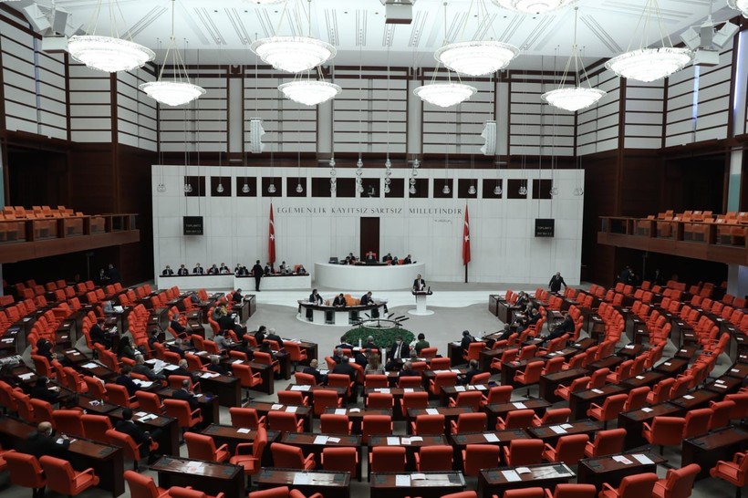 Meclisin gündem başlıkları belli oldu! EYT düzenlemesi yarın meclise geliyor - Resim: 1