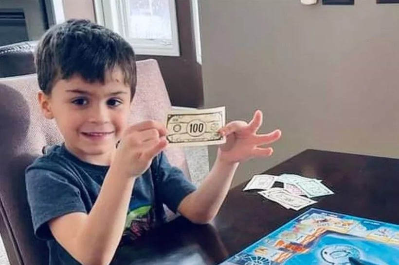 ABD'de 6 yaşındaki çocuk babasının telefonuyla 1000 dolarlık yemek siparişi verdi - Resim: 1