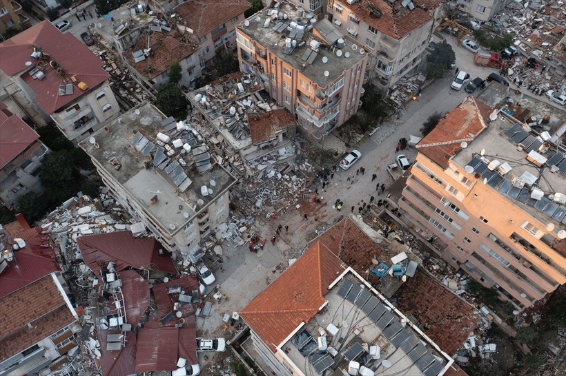 SON DAKİKA DEPREM: Kahramanmaraş merkezli depremde 3. güne girildi: Bölgeden yürek burkan fotoğraflar - Resim: 29