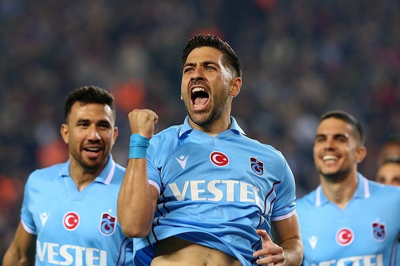 Trabzonspor'un yıldızına İtalya'dan 7 milyon euro'luk teklif - Resim: 3