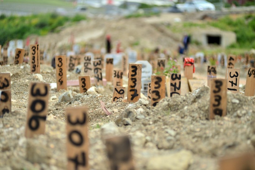 Kahramanmaraş merkezli depremlerden etkilenen Hatay'da buruk bayram - Resim: 3