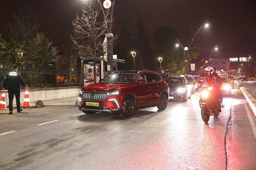 Bağcılar'da taksiciler, Togg konvoyu oluşturdu - Resim: 5
