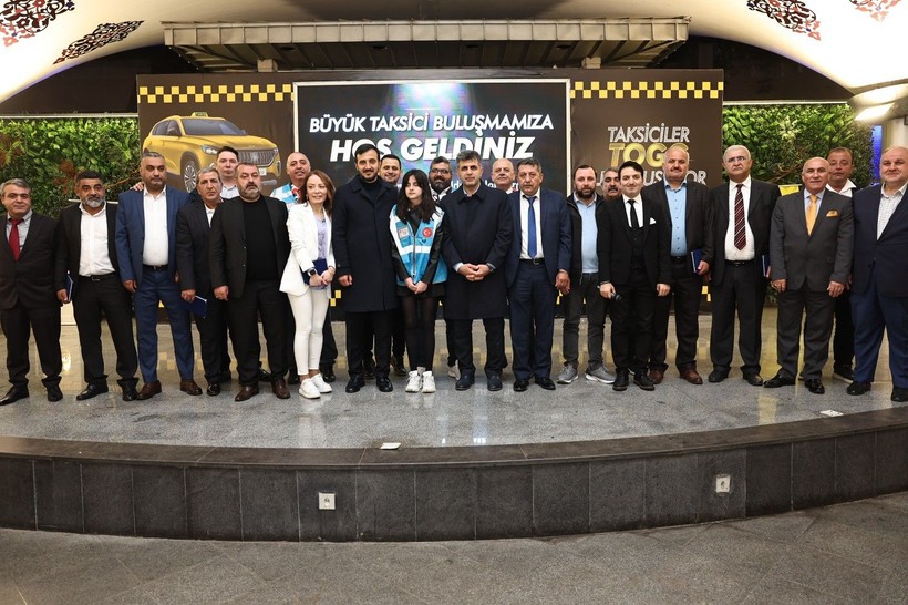 Bağcılar'da taksiciler, Togg konvoyu oluşturdu - Resim: 4