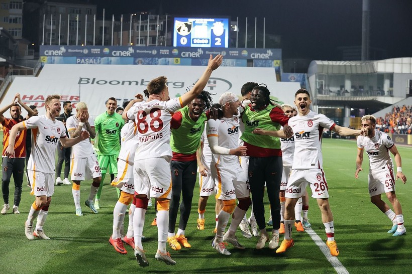 Galatasaray Sivasspor maçında şampiyon olabilir! Fenerbahçe-Trabzonspor maçında... - Resim: 4