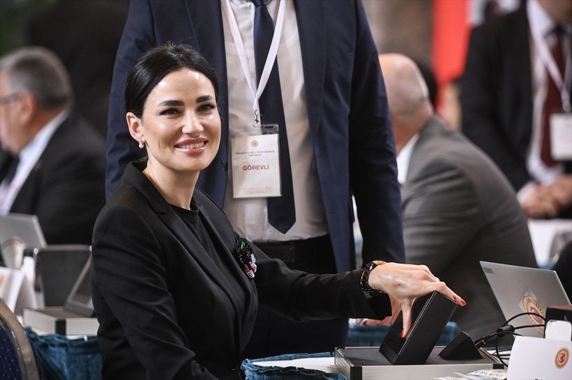 Eski Türkiye güzeli Seda Sarıbaş kaydını yaptırdı - Resim: 4