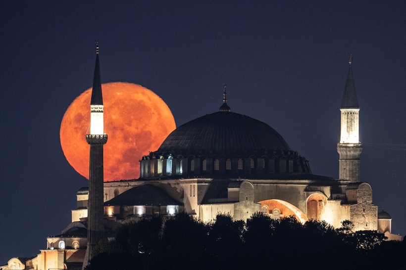 Mavi Ay olarak da bilinen Süper Ay İstanbul'da görsel şölen oluşturdu - Resim: 9