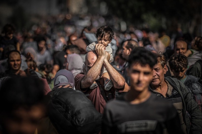 İsrail'in zorla göç ettirdiği Gazzelilerin çile yolundaki görüntüleri... - Resim: 27