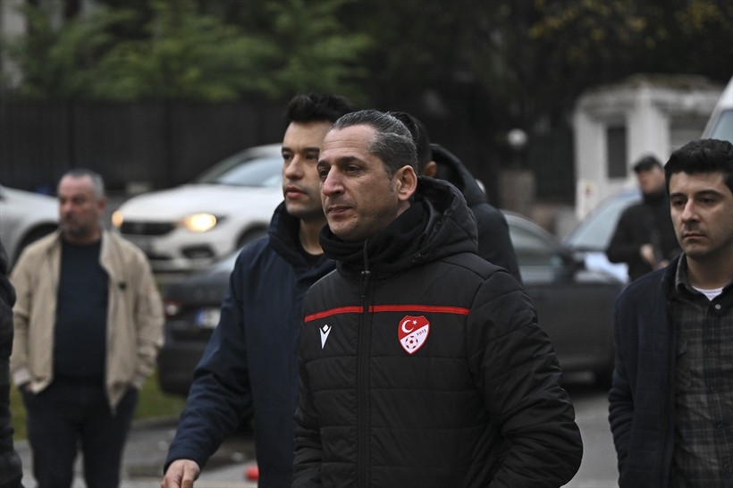 Hakemlerden Halil Umut Meler'e destek! "Futbol düşünecek..." - Resim : 1