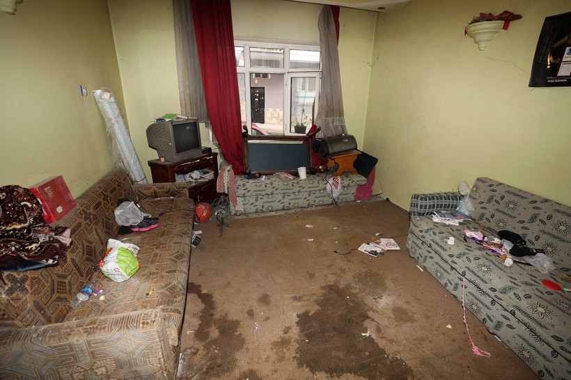 Ankara Yenimahalle’de bir evden 3 ton çöp çıktı - Resim: 5