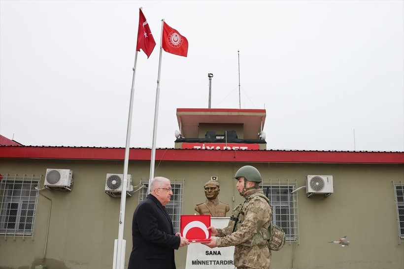 Milli Savunma Bakanı Yaşar Güler Hatay'da inceleme ve denetlemeler yaptı - Resim: 7
