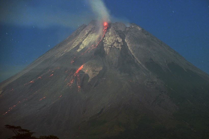 Endonezya'daki Merapi Yanardağı'nda volkanik hareketlilik - Resim: 2