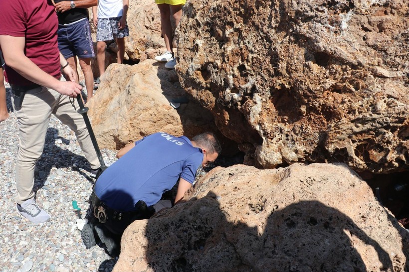 Balta ve neşterle polise direndiler, biber gazıyla etkisiz hale getirildiler - Resim: 10
