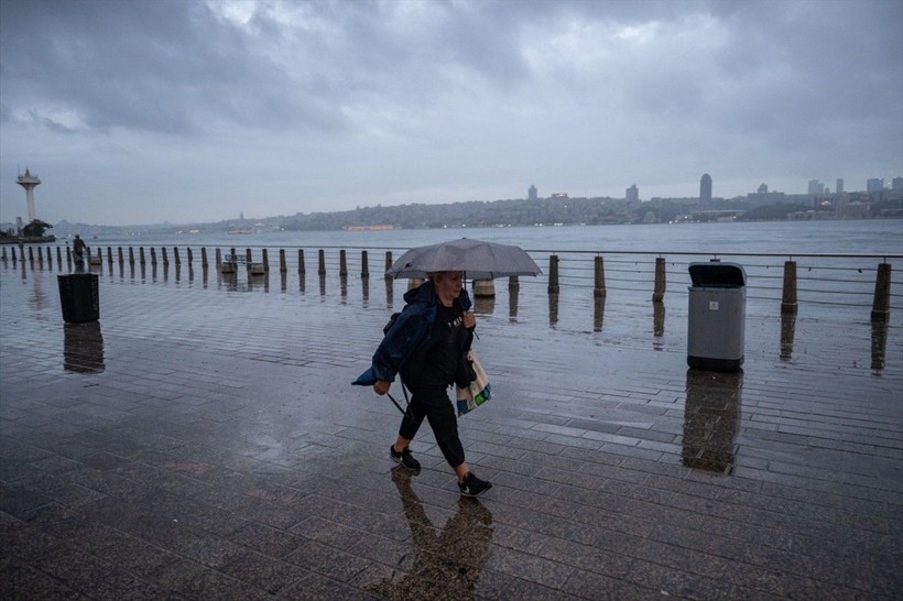İstanbul'da sağanak yağış! Meteoroloji sıcaklıkların düşeceği yerleri açıkladı - Resim: 13