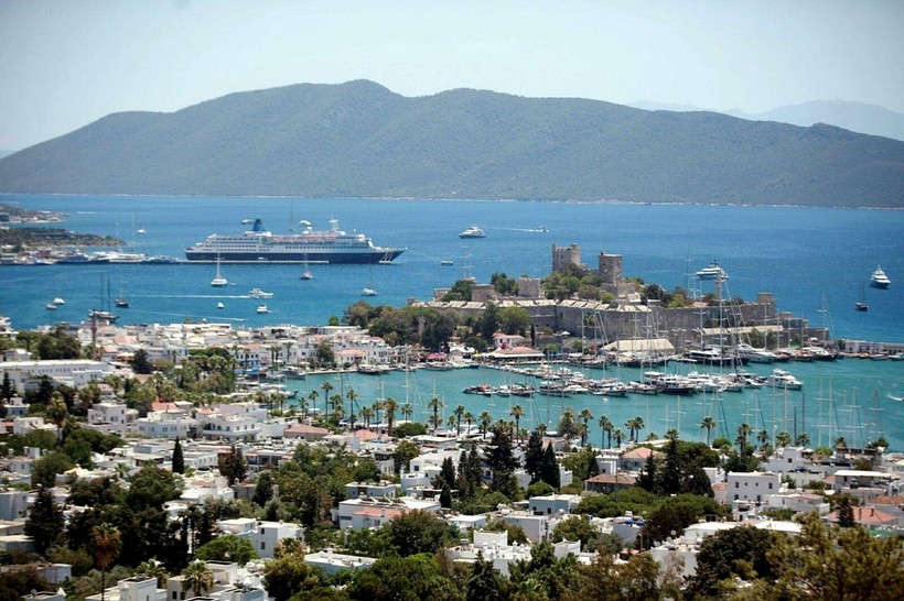 Bodrum bu yıl da cep yakacak! Sezonda oda fiyatları 43, plaj ücreti de 6 bin TL'ye kadar çıkıyor - Resim: 9