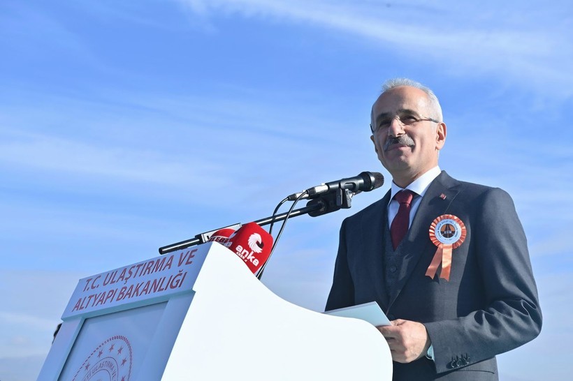 Bakan Uraloğlu: Bayram tatilinde otoyollardan yaklaşık 16,3 milyon araç geçiş yaptı - Resim: 2