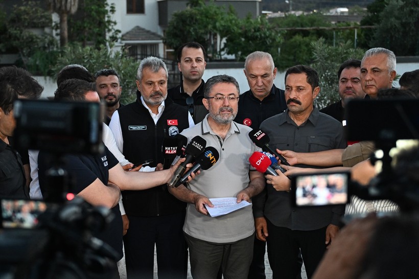 İzmir, Hatay ve Manisa'da orman yangınları kontrol altında - Resim : 1