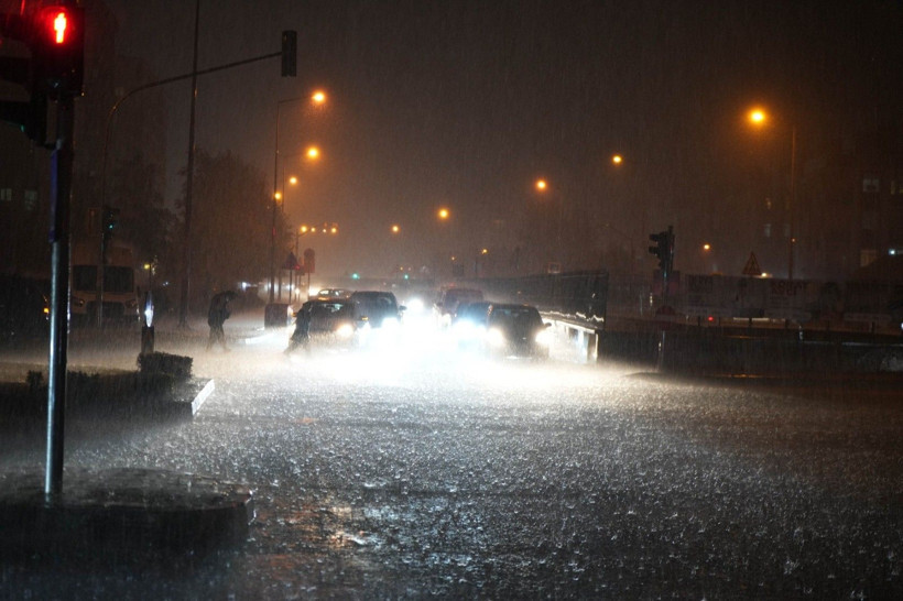 Samsun'da sağanak yağış: Atakum'da ev ve iş yerlerini su bastı - Resim: 9