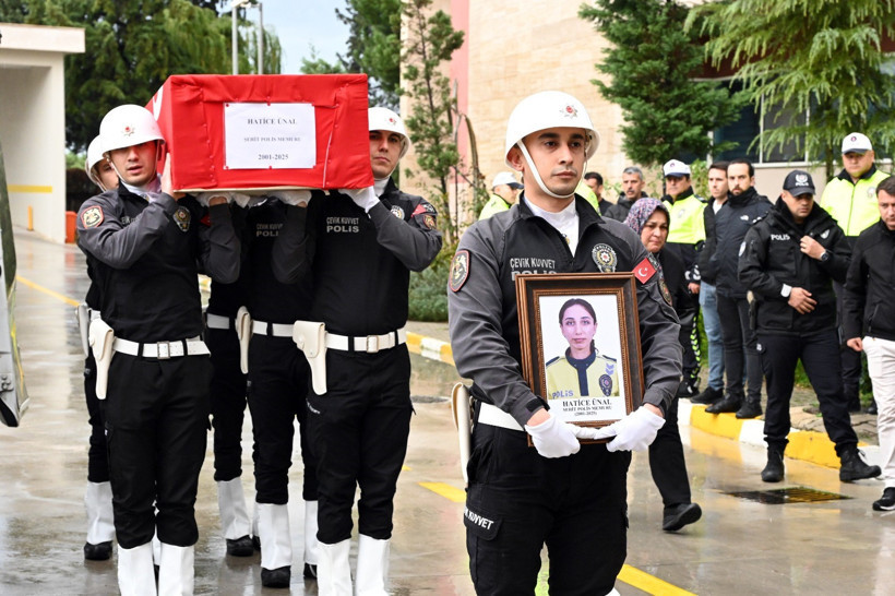 Kazada yaralanan kadın polis memuru da şehit oldu - Resim : 1