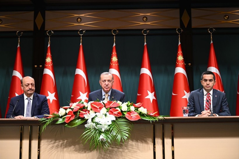 Asgari ücret 8500 TL oldu her şey sil baştan hesaplanacak! Kıdem tazminatı, işsizlik maaşı, doğum ve askerlik borçlanması: İşte kalem kalem yeni fiyatlar - Resim: 1