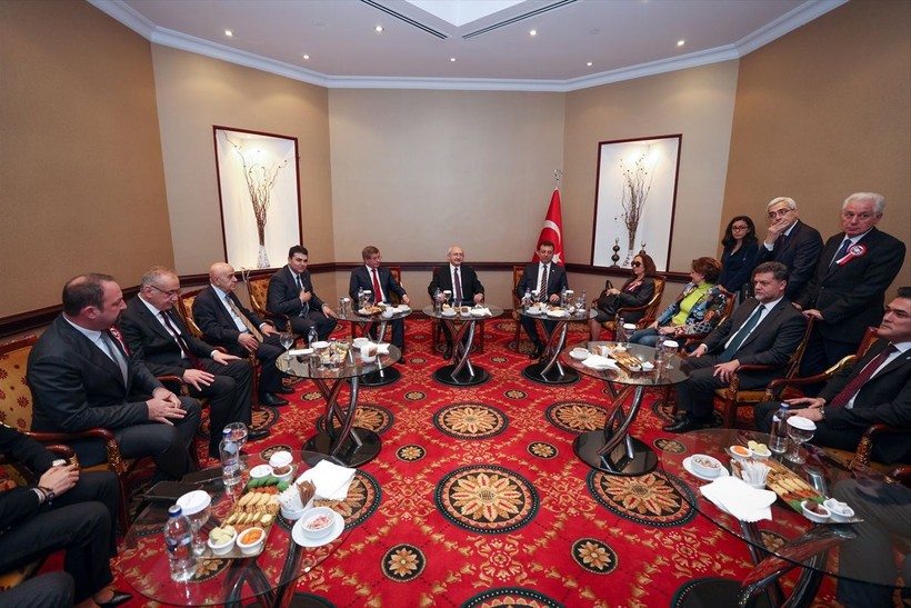 6'lı masada kriz mi var? Millet İttifakı'nın adayı kim olacak? Ahmet Davutoğlu canlı yayında anlattı - Resim: 5