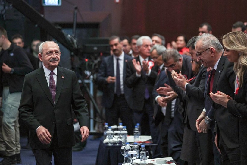 6'lı masada kriz mi var? Millet İttifakı'nın adayı kim olacak? Ahmet Davutoğlu canlı yayında anlattı - Resim: 8